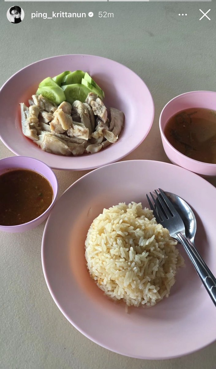 JPrafika's tweet photo. Kakak sarapannya dengan tumpukan tugas persiapan bimbingan nanti malem, tapi senang melihatmu makan dengan cukup...jaga kesehatanmu nong ping, semangat syutingnya🥰 kakak jg akan semngat wlpun rasanya kepala q hampir overload 😂🤣
#PingKrittanun https://t.co/gLwwXykiNs