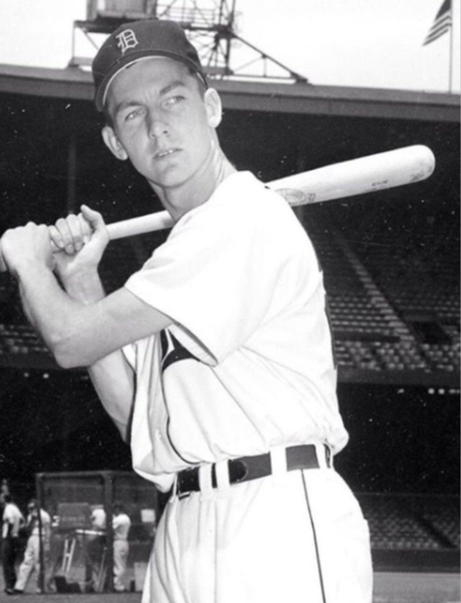 Paul Mayne tweet media