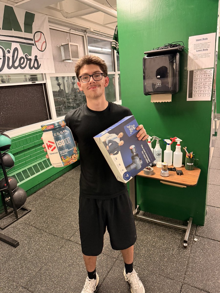 sahagun4846's tweet image. February lifter of the month goes to Alex Vazquez. 
Kid comes in and works his tail off every day and he never complains about anything. 
Great kid to have around and he does a great job leading by example. 
Proud of you buddy. 
#DoWorkSon
#WeakThingsBreak 
#DIFV