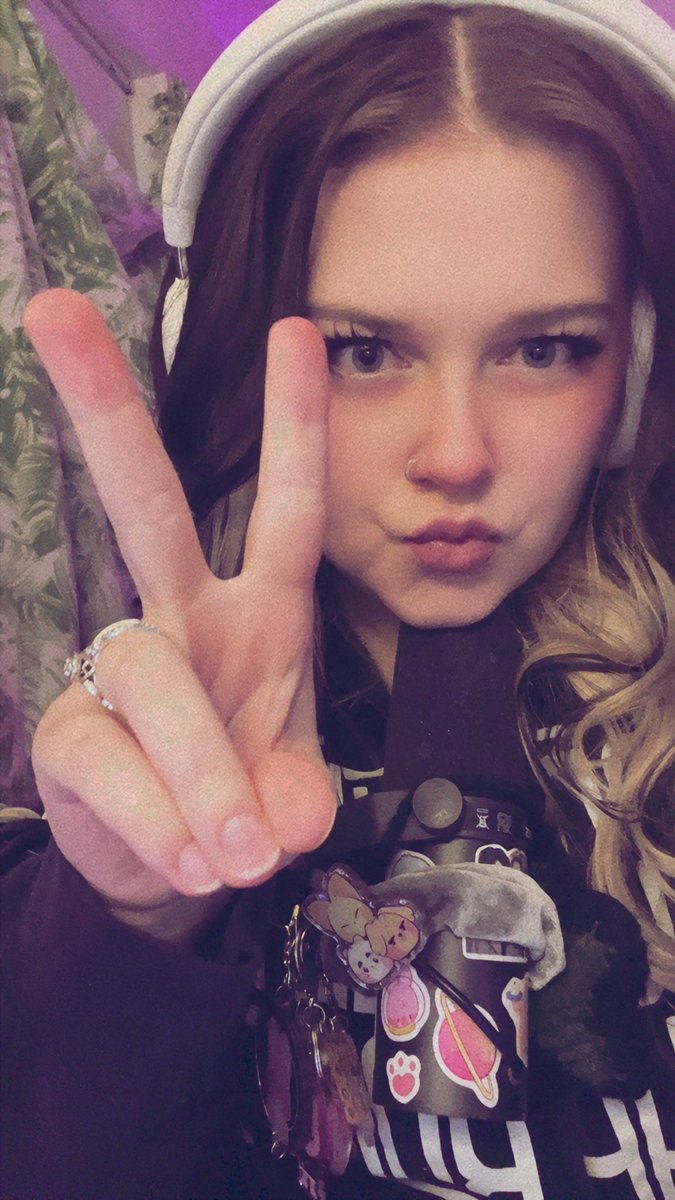 DOUBLE SELTZER REVIEW

LIVE NOW🟣

Twitch.tv/CaideBaby