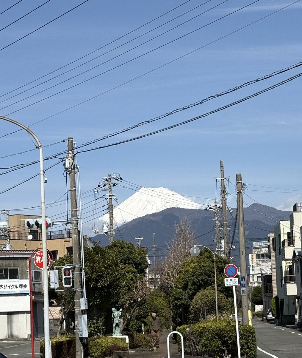 H2O_row's tweet photo. 富士山が綺麗に写っております https://t.co/lePi5WjijI