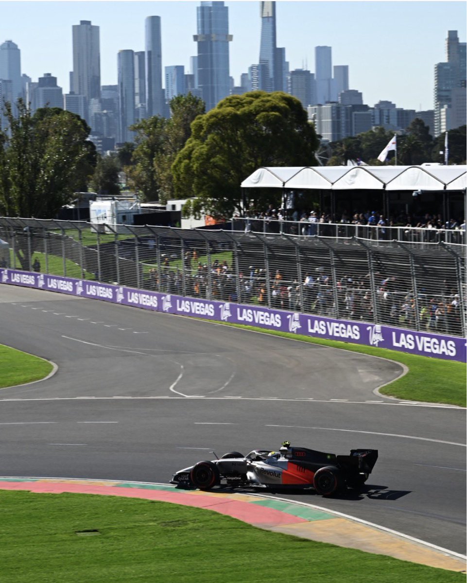 FP3 🟢

Début de cette dernière séance d’essai avant les Qualifications. 👀⏱️

#AusGP #F1