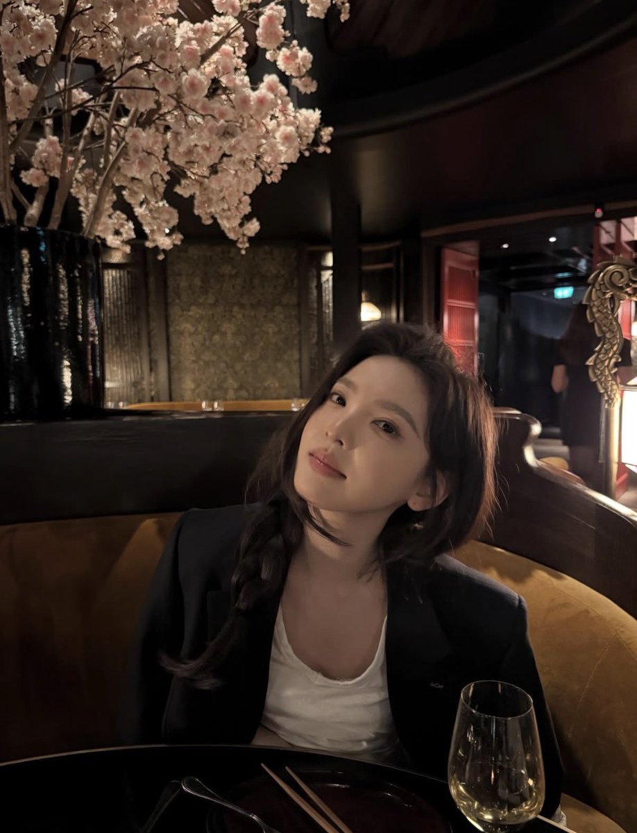 bitchesallwin's tweet photo. 느좋녀의 정석 https://t.co/u7CVxBdtZt