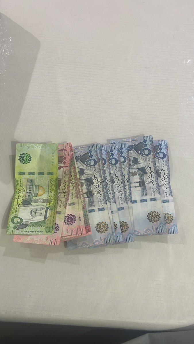 MamdokMm's tweet photo. احداكم المره تجيبو كم المبلغ💵 https://t.co/wIsNYUe9vn