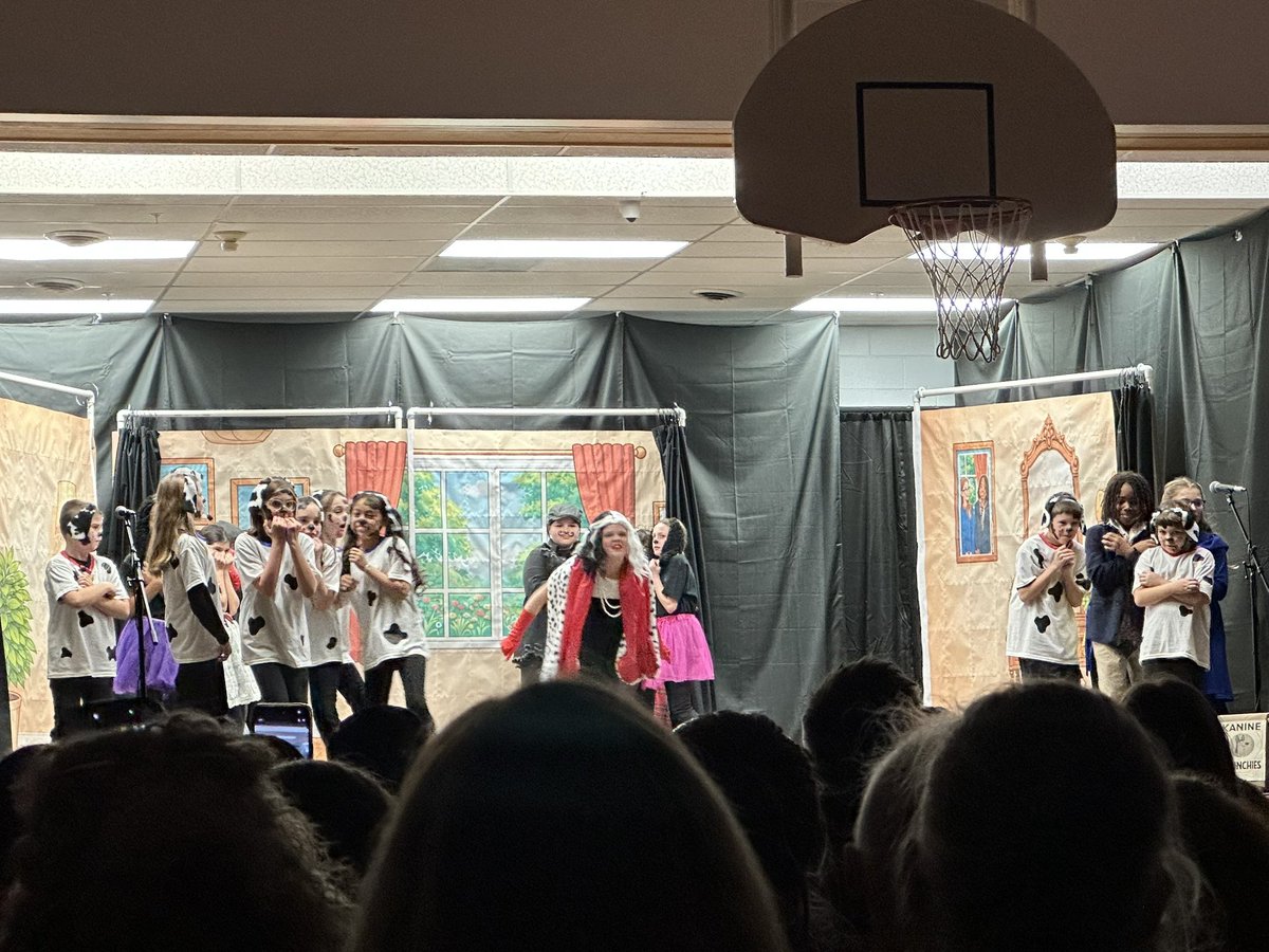 MrsSealsTweets tweet media