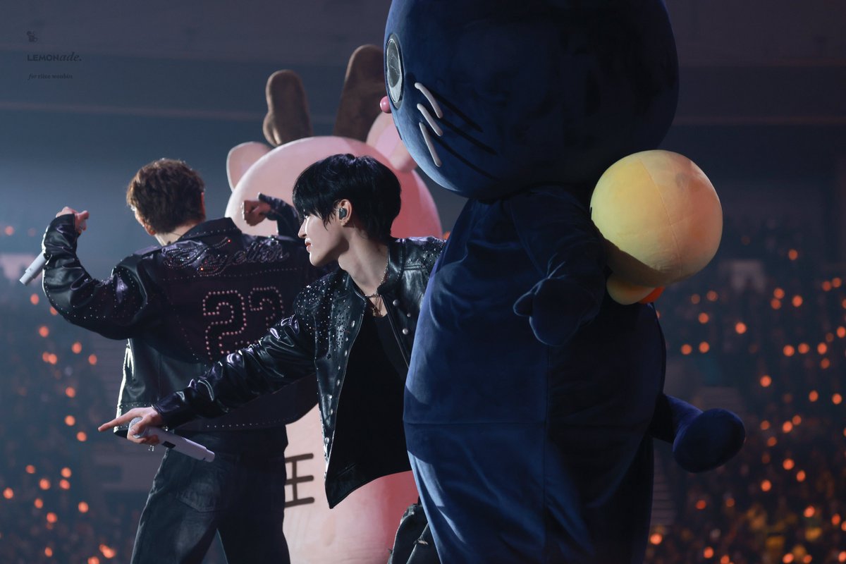 𝐋𝐄𝐌𝐎𝐍𝐚𝐝𝐞 tweet media