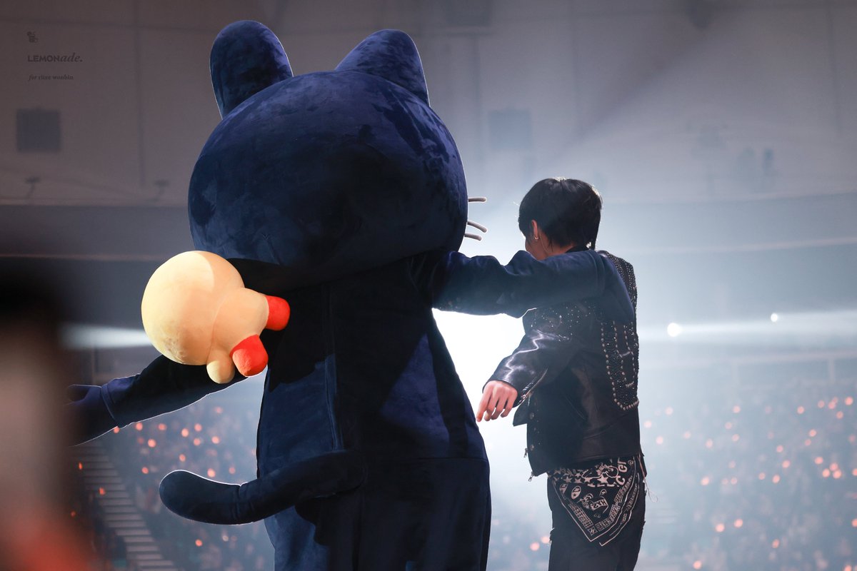 𝐋𝐄𝐌𝐎𝐍𝐚𝐝𝐞 tweet media