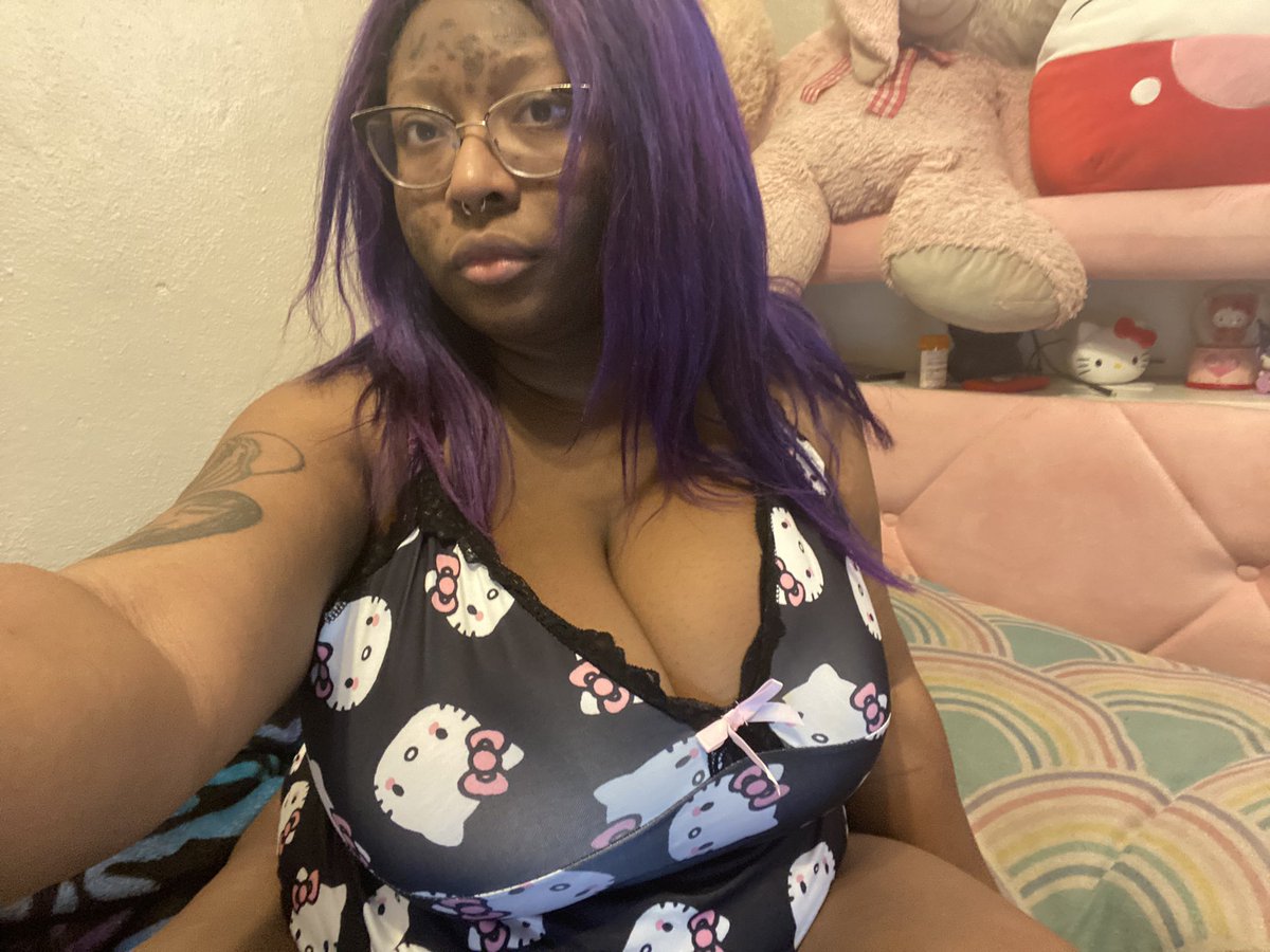 sakaiah_'s tweet photo. follow my OF or I’ll come to your house. don’t go yay, this is a threat!!!!
https://t.co/B1UGjXpYm3 https://t.co/2SASeJZQon