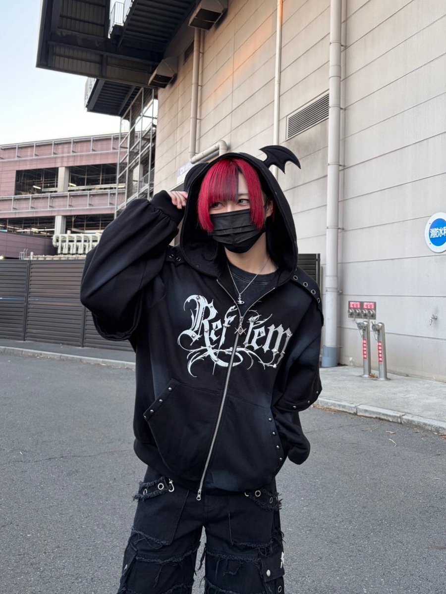 ✨ STAFFSNAP ✨ フードに小悪魔の羽がついたREFLEMらしいインパクト ✨ STAFFSNAP ✨ フードに小悪魔の羽がついたREFLEMらしいインパクト