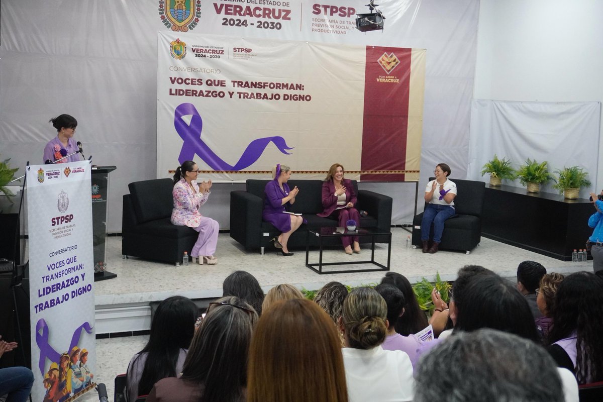 Diálogo por el liderazgo y el trabajo digno

En el marco del Día Internacional de la Mujer, realizamos el conversatorio “Voces que Transforman”, un espacio de reflexión.

Esta iniciativa se suma al compromiso de la gobernadora Rocío Nahle García con las mujeres veracruzanas. 💜✨
