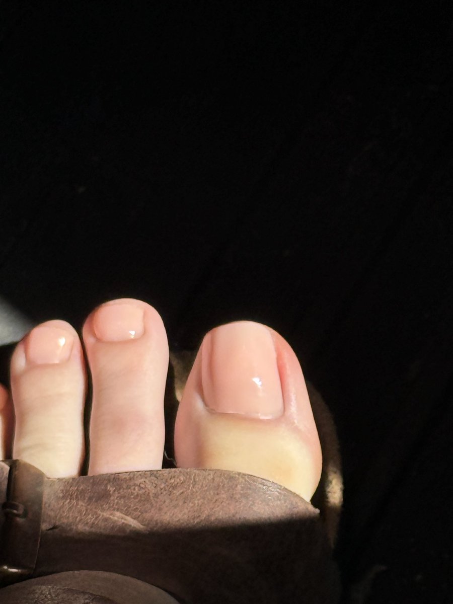 Violette Vaine tweet media