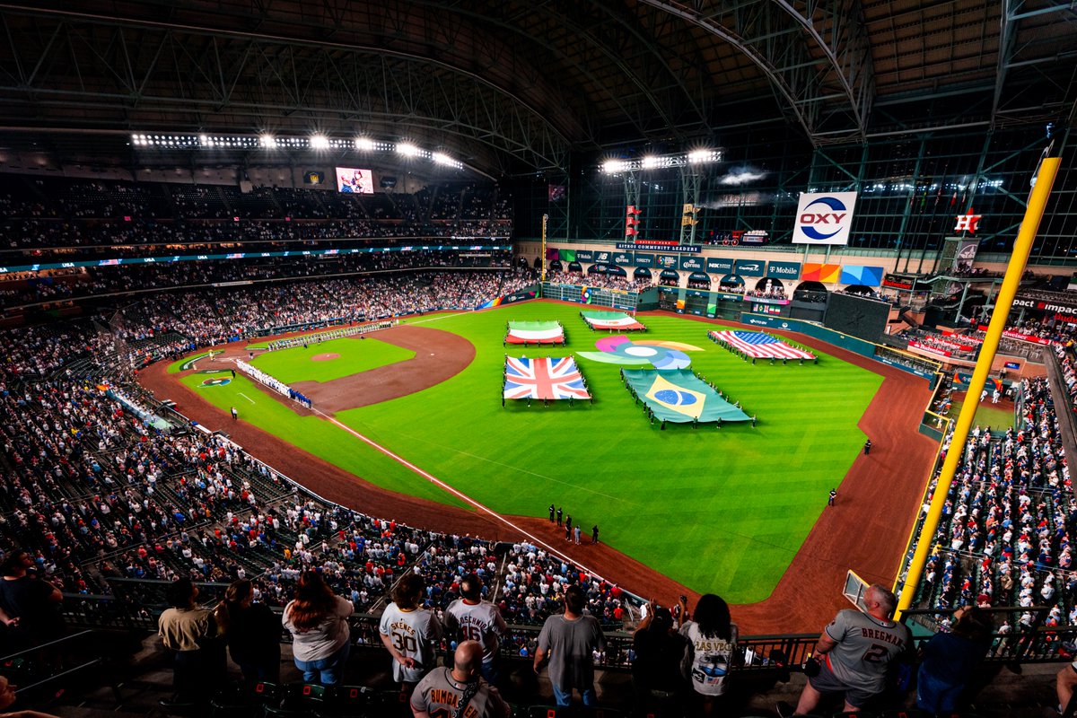 Daikin Park tweet media