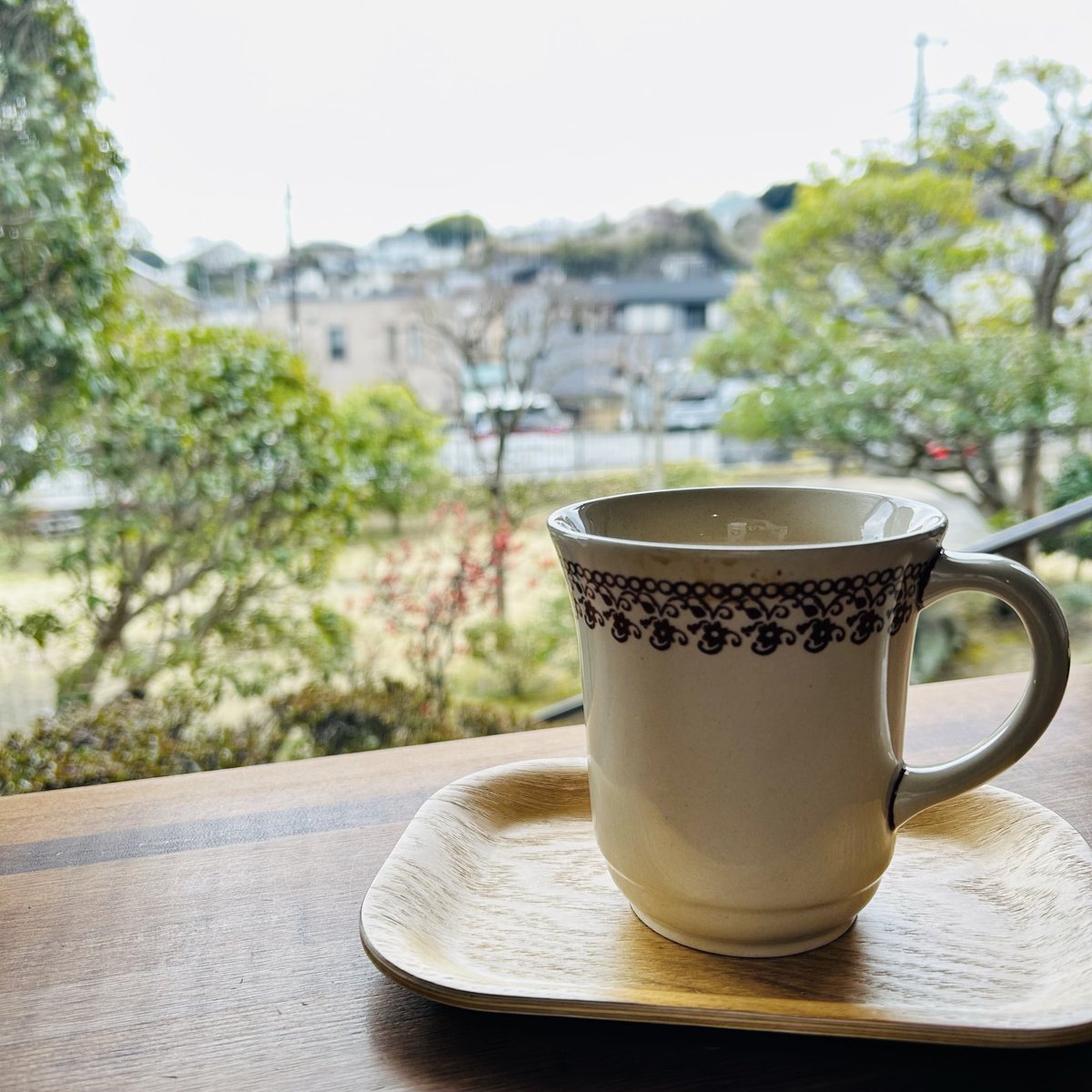 aromashobo's tweet photo. 〜本とお茶ときどき手紙〜
草径庵 @booksoukeian さん

靴を脱ぎ、本に囲まれた空間で一番に感じるのは遠いいつかの懐かしさ🌿

春に開催される物語を纏った品々の #蚤の市  も楽しみ🌸

今回もずっと気になっていた１冊をお借りしました☺️

#草径庵 https://t.co/AEaUzNV7Ur