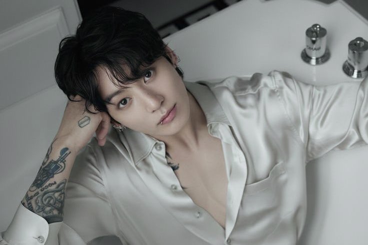 #aukookv ᯓ★ Better Than Revenge

Cuando Jungkook, el hermano de la mujer que arruinó su relación, vuelve a la ciudad, Taehyung decide que es el momento perfecto para cobrar su venganza.