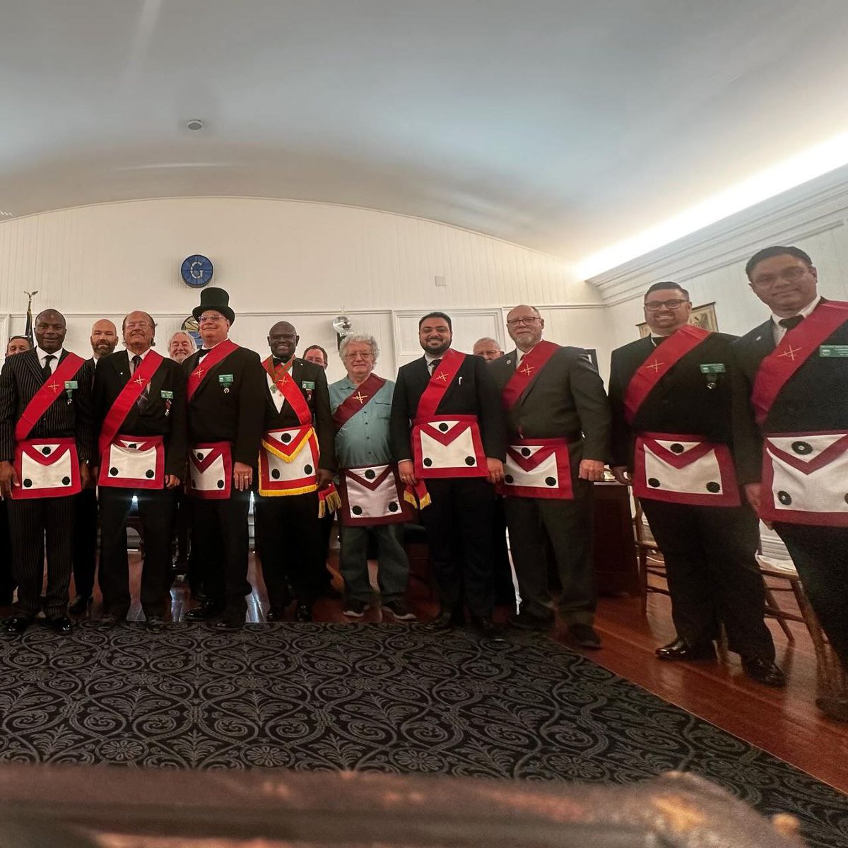 illuminati👂👁️organization tweet media