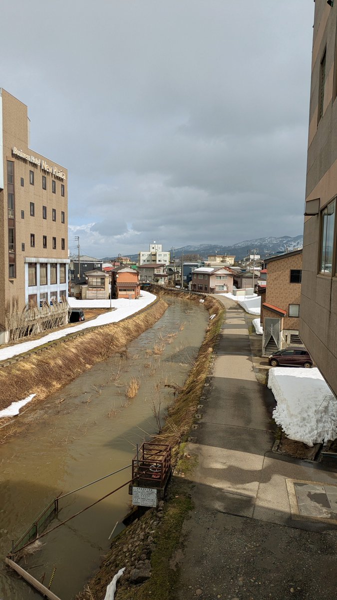 カニエ・ナハ tweet media