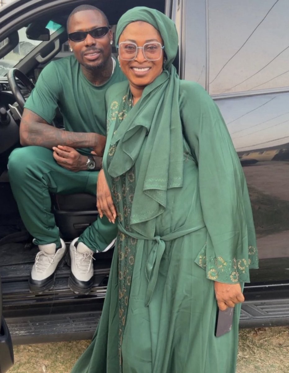 NOTJUSTOK tweet media