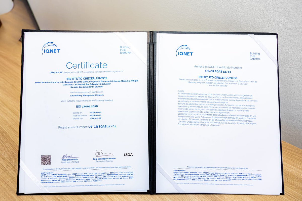 Eunice_Deras's tweet photo. ¡Misión Cumplida!
Hoy el Instituto @CrecerJuntosSV_ recibió la Certificación internacional ISO 37001: Sistema de Gestión Antisoborno, que refleja el compromiso institucional con la ética, la transparencia y la Cero Tolerancia al Soborno. https://t.co/niVqwi5Vfh