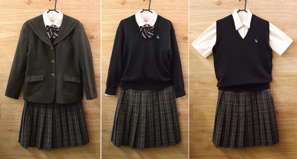 埼玉県立越谷東高等学校 セーラーブレザー制服が出品されました。 現在