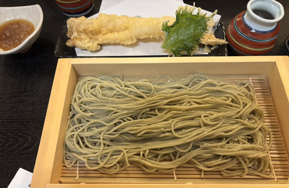 お昼のお蕎麦いただきます‼️
へぎ蕎麦大好き