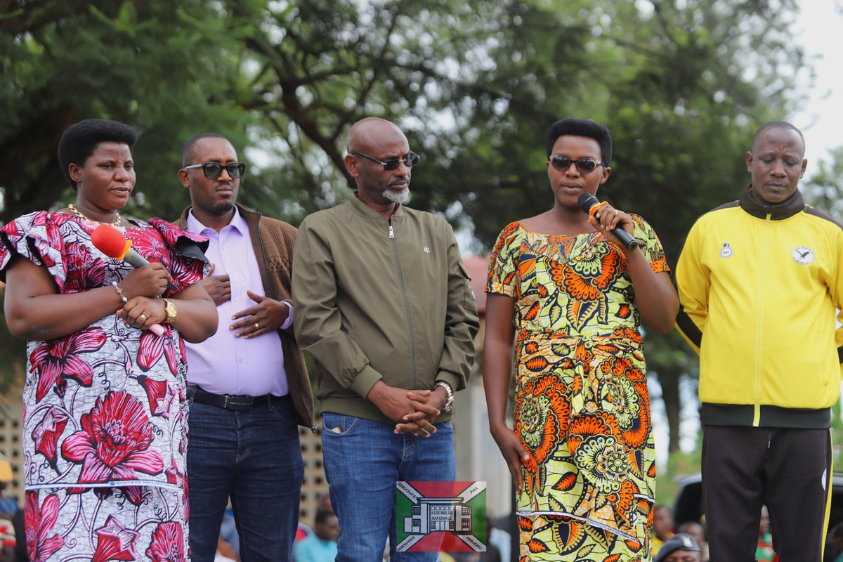 nshingamateka's tweet image. 1/2 #Burundi La descente de trois jours effectuée par la délégation parlementaire conduite par le Deuxième Vice-président de l'@nshingamateka au sein des zones de la commune #Muyinga à @BuhumuzaProvinc s'est clôturée ce vendredi 6 mars 2026 par les zones #Buhinyuza, #Gasave et