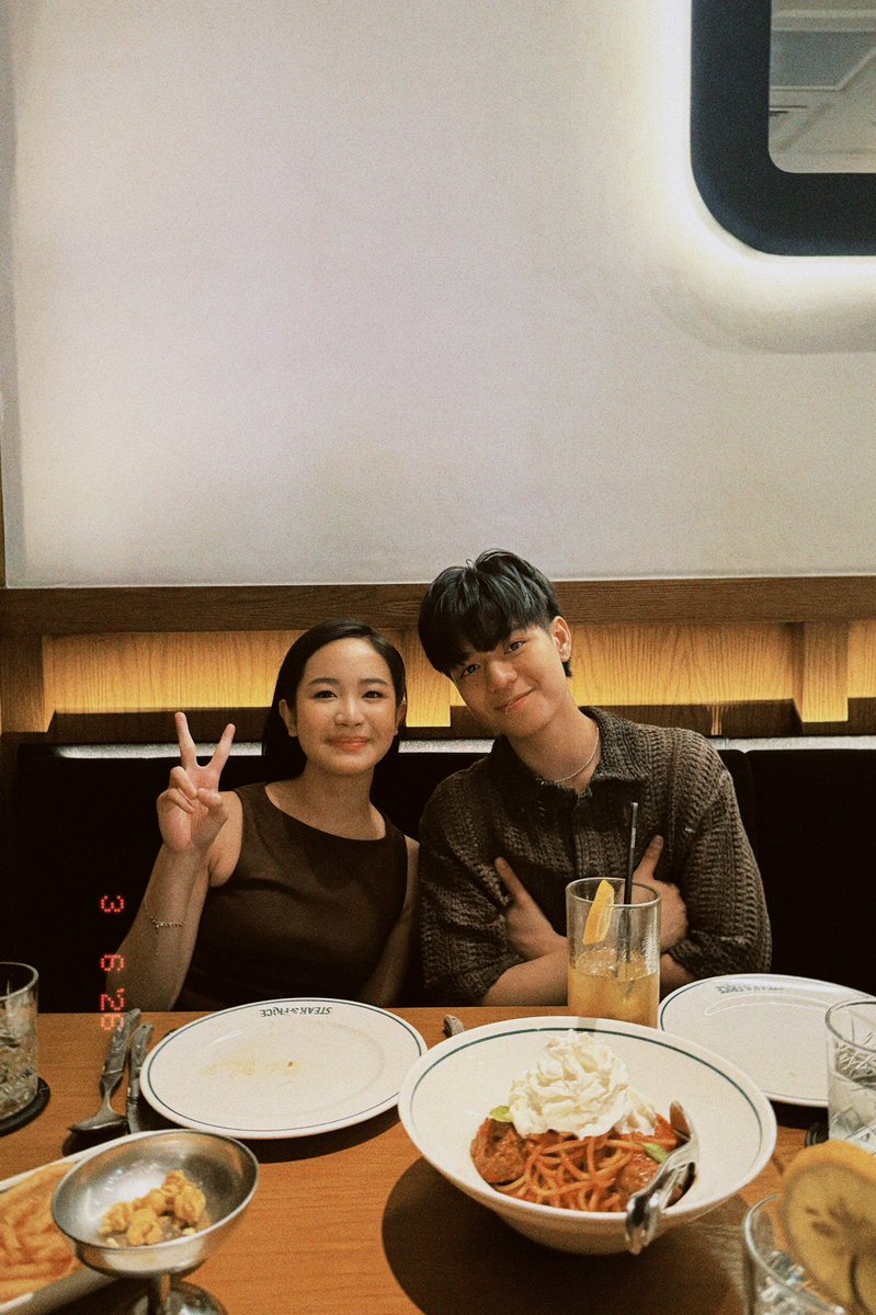 capkrys gallery tweet media