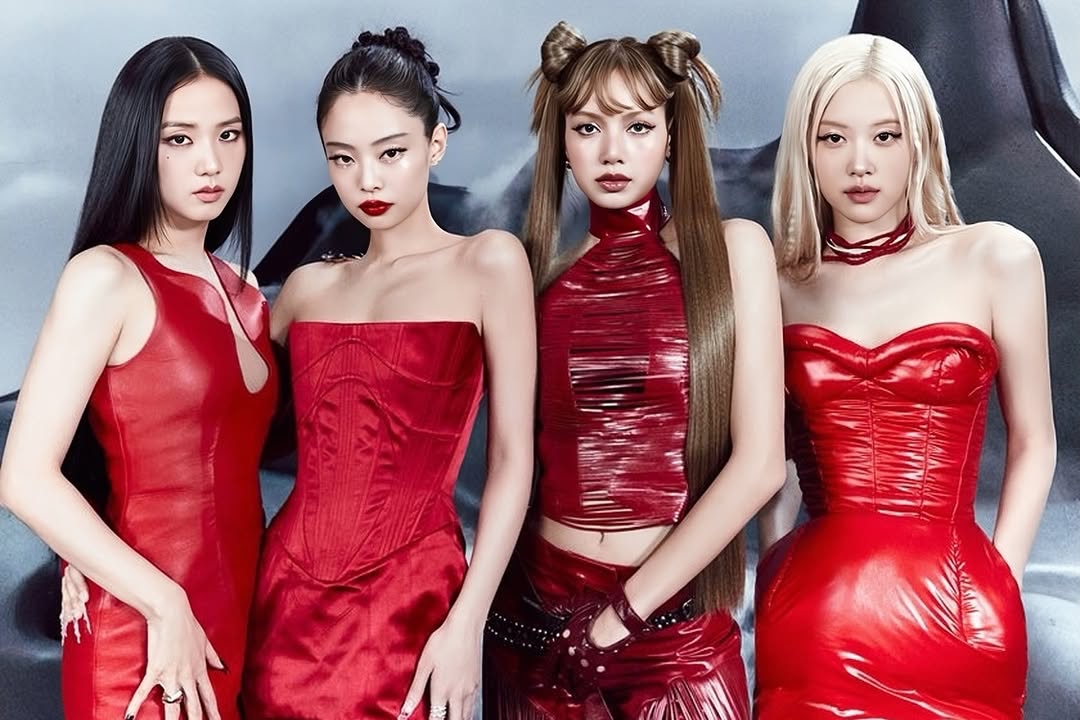 soompi's tweet photo. #BLACKPINK's "DEADLINE" Breaks Girl Group Record For Highest 1st-Week Sales In Hanteo History
https://t.co/A11hlAF4We https://t.co/nfNGquWTpX