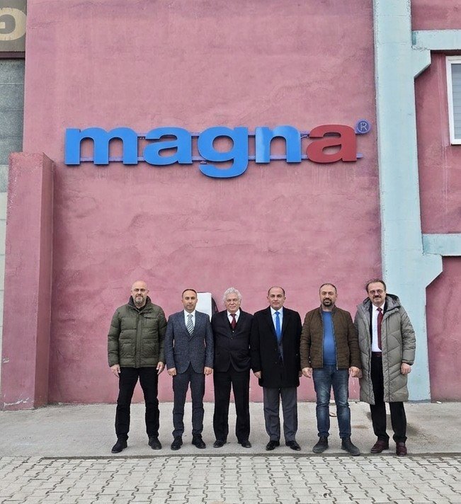 usiadmalatya's tweet photo. USİAD olarak bölgemizdeki kıymetli fabrikalarımızı ( MAGNA )ziyaret ederek istişarelerde bulunduk.
Üretimin, emeğin ve kalkınmanın yanında olmaya devam ediyoruz. 🤝🏭
#usiad #UsiadMalatya #magna #stk https://t.co/sYmMRWOOcU