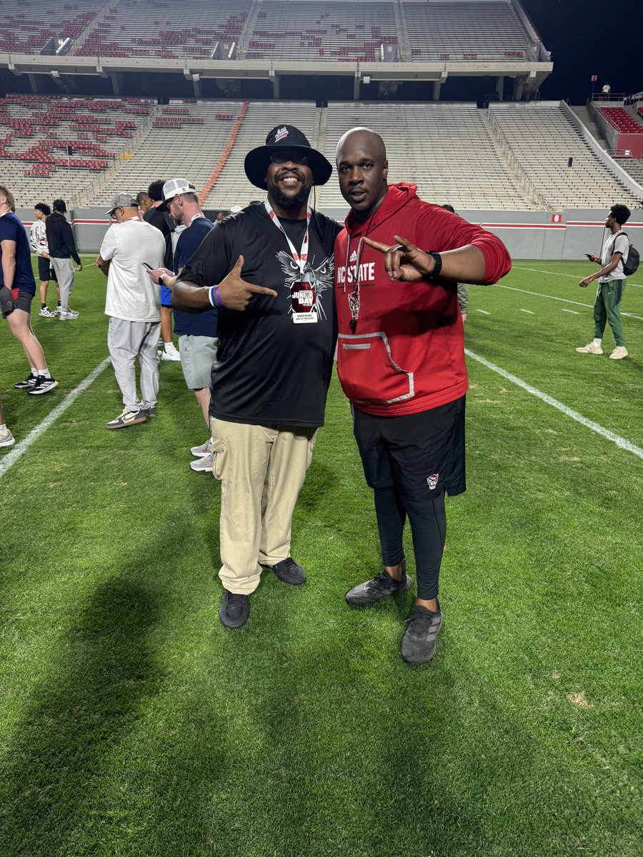 Dennis Reaves Jr tweet media