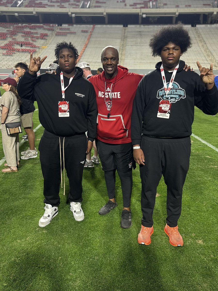 Dennis Reaves Jr tweet media