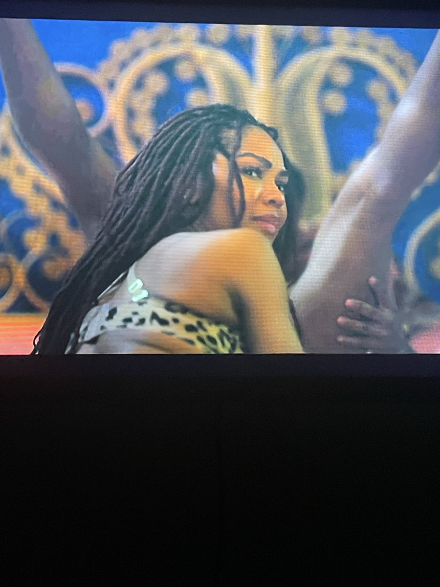 Queen of da Roses❤️🌹 tweet media