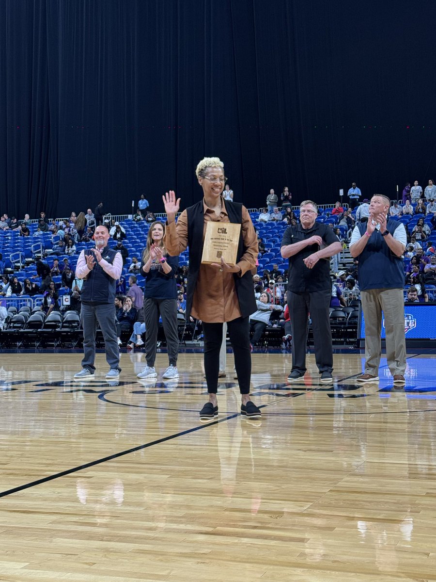 RyanGirlsBball's tweet photo. On the eve of our return to the 5A D1 championship, the Leader of the Lady Raiders was recognized as the 2024-2025 NFHS Sectional Coach of the Year in Girls Basketball. Coach Monesha Allen was named TX Coach of the Year at the state level &amp; our section of the country! https://t.co/LEfbzdAykR
