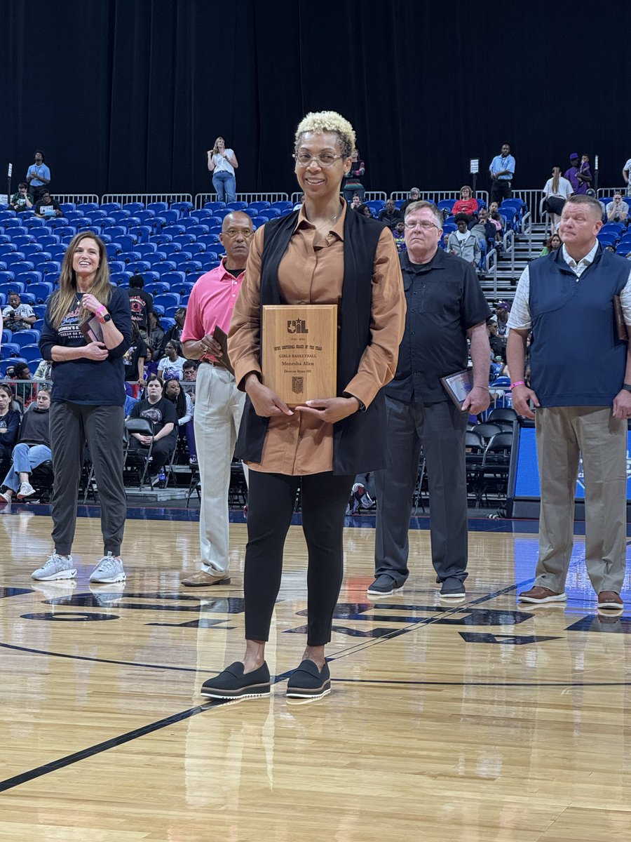 RyanGirlsBball's tweet photo. On the eve of our return to the 5A D1 championship, the Leader of the Lady Raiders was recognized as the 2024-2025 NFHS Sectional Coach of the Year in Girls Basketball. Coach Monesha Allen was named TX Coach of the Year at the state level &amp; our section of the country! https://t.co/LEfbzdAykR