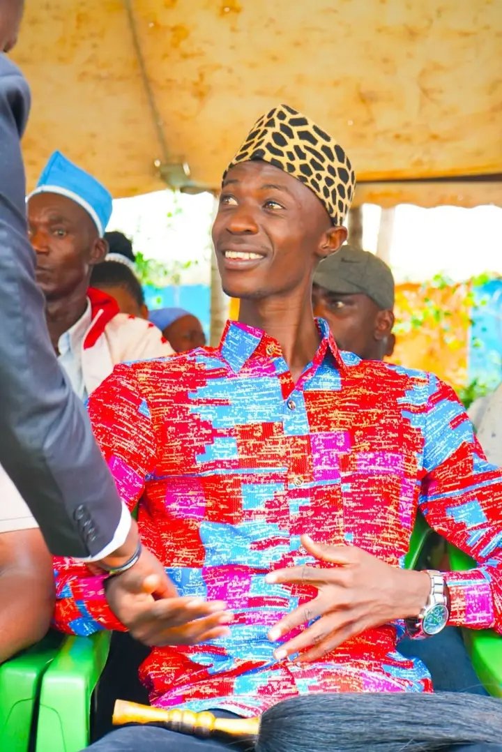 levis_mich6029's tweet photo. Happy Sabbath wishes from incoming Nyakach MP, @KujaBiro2027. In his conviction that a strong leadership begins with clear vision and direction, he encourages us with the book of proverbs 29:18“Where there is no vision, the people perish."
#KujaBiro2027💪
#YouthforYouth https://t.co/Euqulii34H