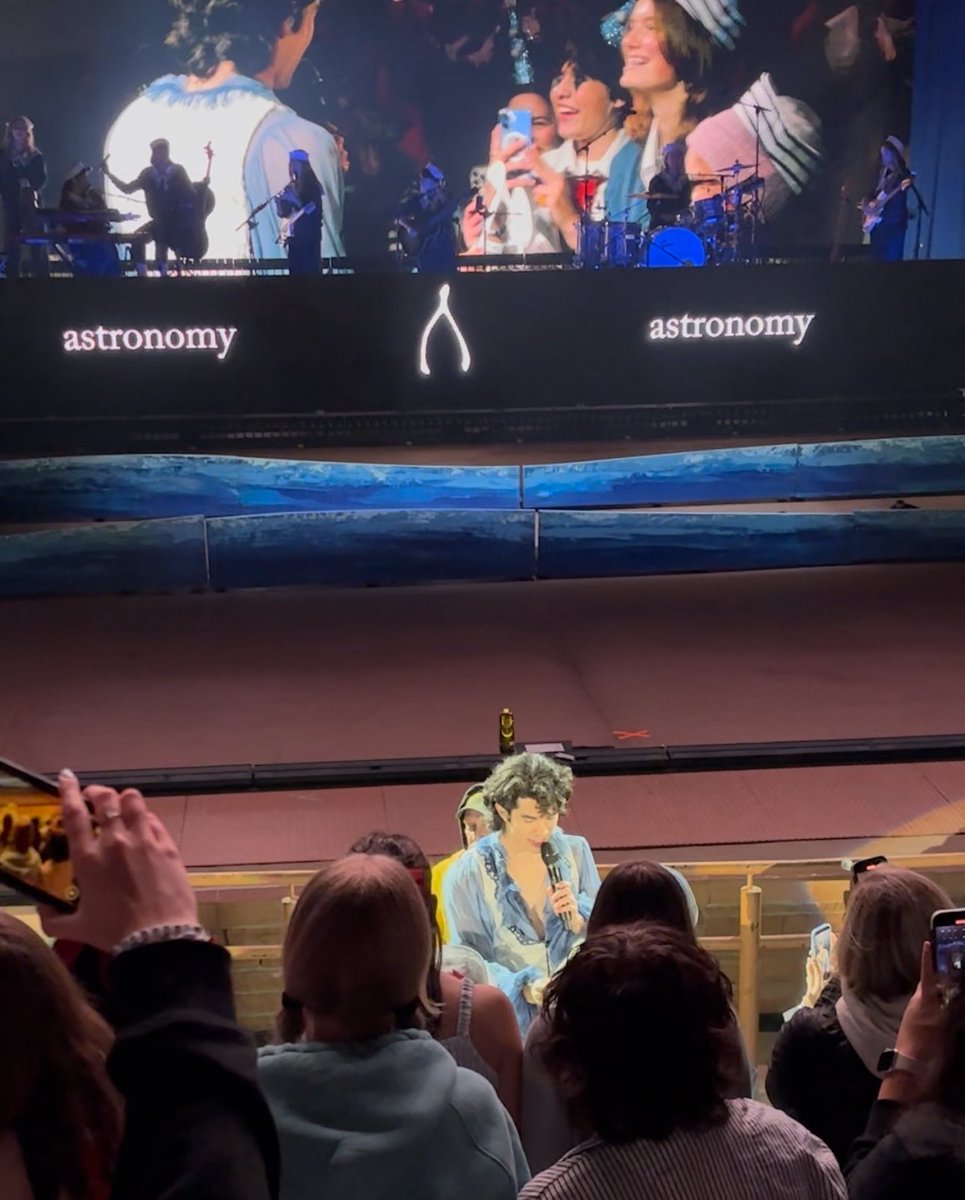 kiri 𓊝 met conan! tweet media