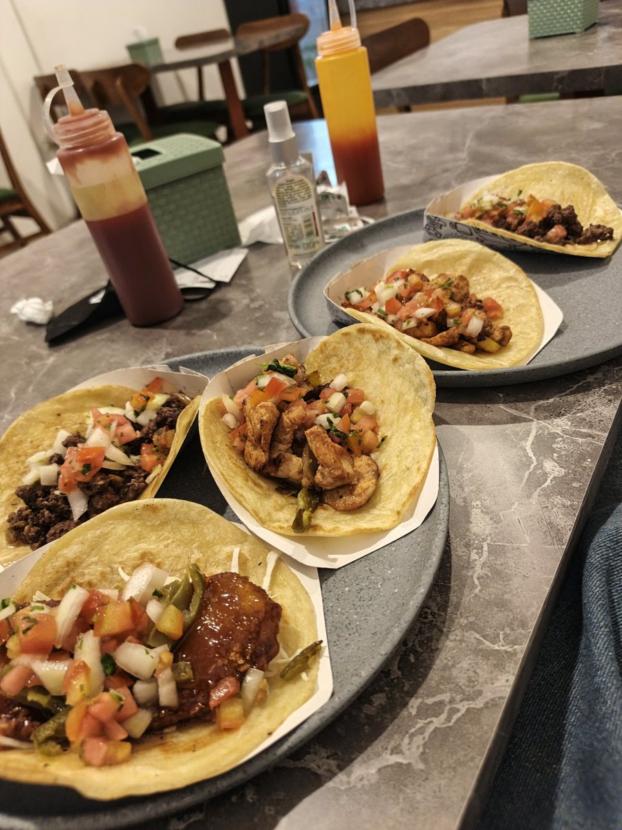 sophsphsp's tweet photo. If you're around jaksel please try Something in Between in Andara. Me and my gf are regulars there and their tacos are only 18k each. It's such an underrated Tex-Mex spot and I genuinely want more people to discover it so they can keep thriving. https://t.co/AxdhZP1jkD