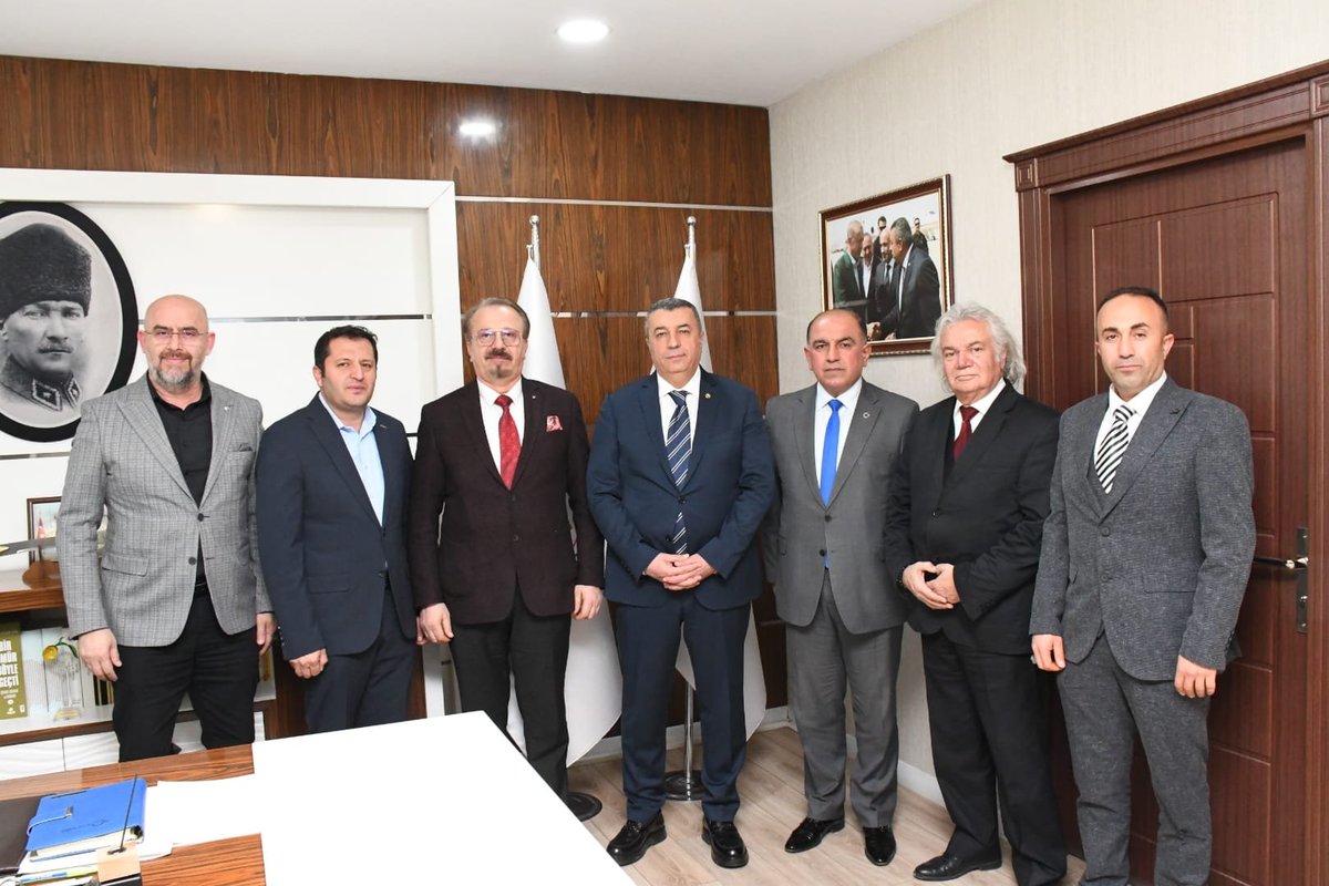 usiadmalatya's tweet photo. USİAD olarak Malatya Ticaret Borsası’nı ziyaret ederek verimli istişarelerde bulunduk 
Nazik ev sahipliği ve kıymetli paylaşımları dolayısıyla Sayın Başkanımıza teşekkür ederiz.
Üretimin, emeğin ve kalkınmanın yanında olmaya devam ediyoruz. 🤝🏭
#usiad #malatyaticaretborsası https://t.co/kLhysryZ1x