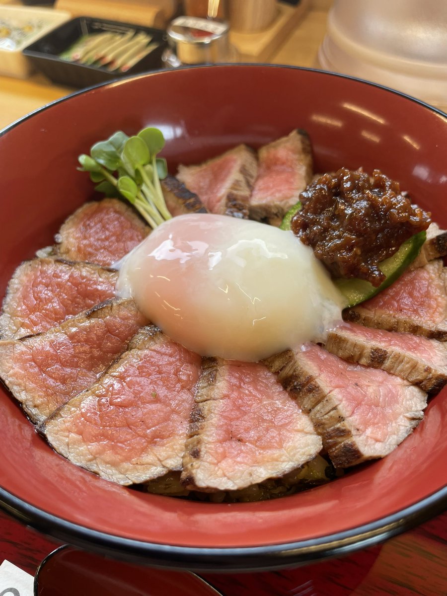 Alzervolice tweet media