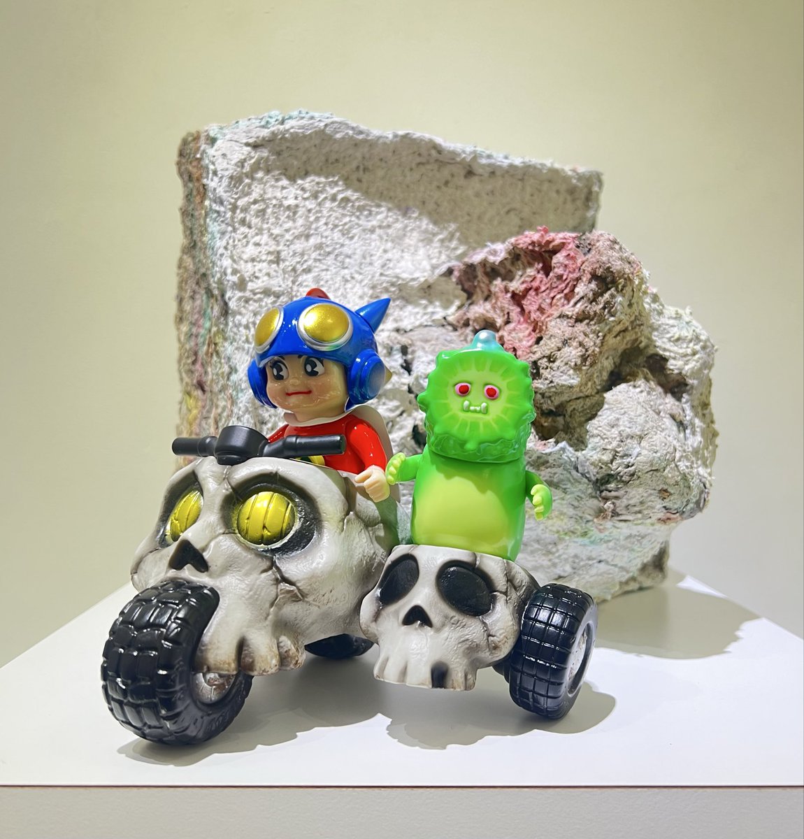 27Gallery's tweet photo. ｜ソフビフォトコンテスト開催のお知らせ｜

詳細はこちら
https://t.co/E4Yqf4LJV2

●参加方法
投稿時に下記２つのアカウントへメンションをお願いします。
@ekusia3oti 
@27Gallery 

最優秀フォト賞には二大特典を贈呈！
皆様のご参加を心よりお待ちしております。 https://t.co/YJaa38sje1