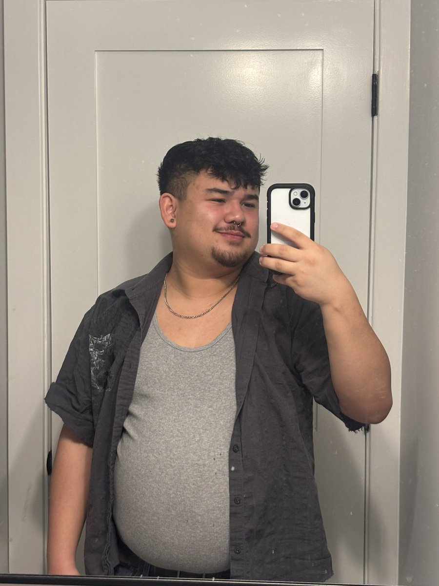 chubclassics's tweet photo. happy fat fag friday whatever https://t.co/Kg0ceZEsGp