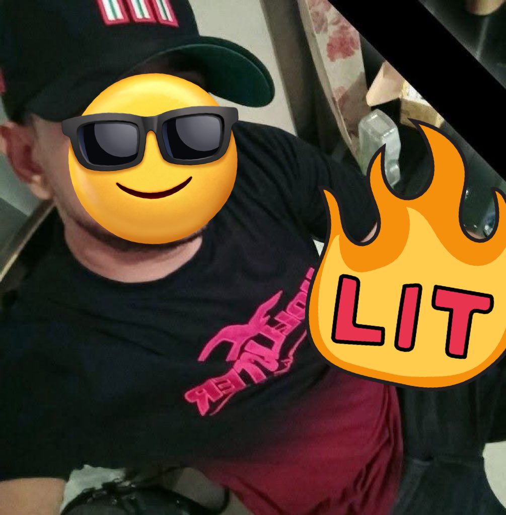 ElCuloDeMoros's tweet photo. Un amigo heterosexual de Matamoros anda ansioso porque alguien se la chupe… paso contacto a cambio de transferencia $ https://t.co/0FRhgFZbt8