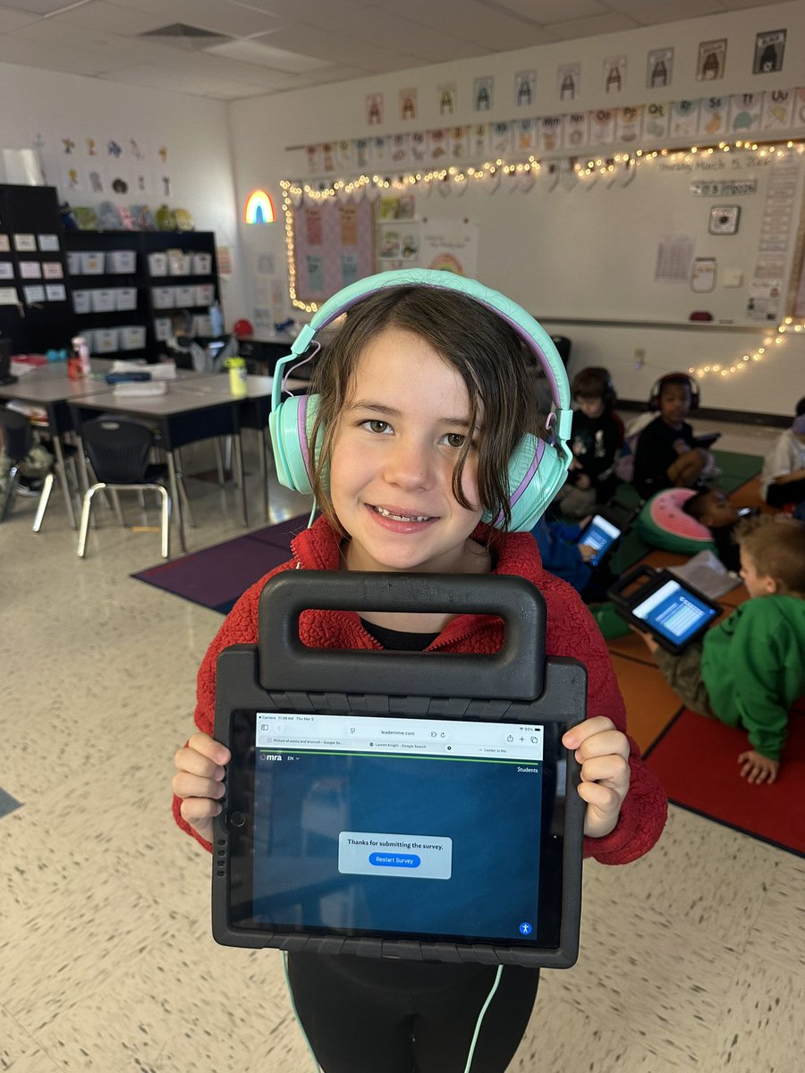 Mrs. Mueller tweet media