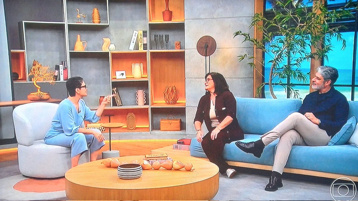 Sandra Annenberg, Bianka Carvalho e William Bonner juntos no mesmo estúdio, esse é o tweet #GloboRepórter