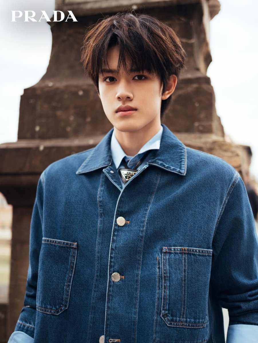 ZHANGJI_TH's tweet image. 🍊26/3/7✨
[Prada Rednote update with #ZhangJi]

Prada City Walk | Florence through ZhangJi’s eyes

ช่วงเวลาของ TOP登陆少年组合 จางจี๋ในเมืองฟลอเรนซ์

@Prada
#PradaFW26
#TransfOrmProject
#张极 #จางจี๋ #今天Jer个样
#TOP登陆少年组合 #登陆少年组合