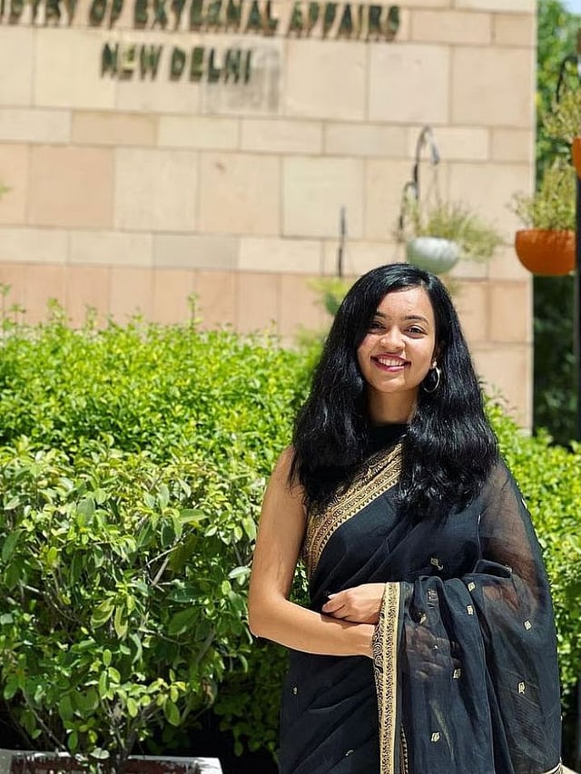tarunjatav50's tweet photo. UPSC में interview का खेल समझिए - 

सिविल सर्विस परीक्षा 2020 के अंक - 

• Name - Apala mishra 
AIR - 9
Mains : 816 अंक
Interview : 215 अंक 
Total Marks : 1031 अंक

★ Name - Ria Dabi
AIR - 15
Mains : 859 अंक
Interview: 162 अंक
Grand Total : 1021 अंक

दोनों के लिखित परीक्षा मार्क्स में 43 नंबर का अंतर था लेकिन अपाला मिश्रा को 53 अंक इंटरव्यू में ज्यादा देकर उसे टॉपर बना दिया गया। 

अगर रिया डाबी को इंटरव्यू में Apala mishra के बराबर अंक मिल जाते तो AIR 1 रिया डाबी होती।