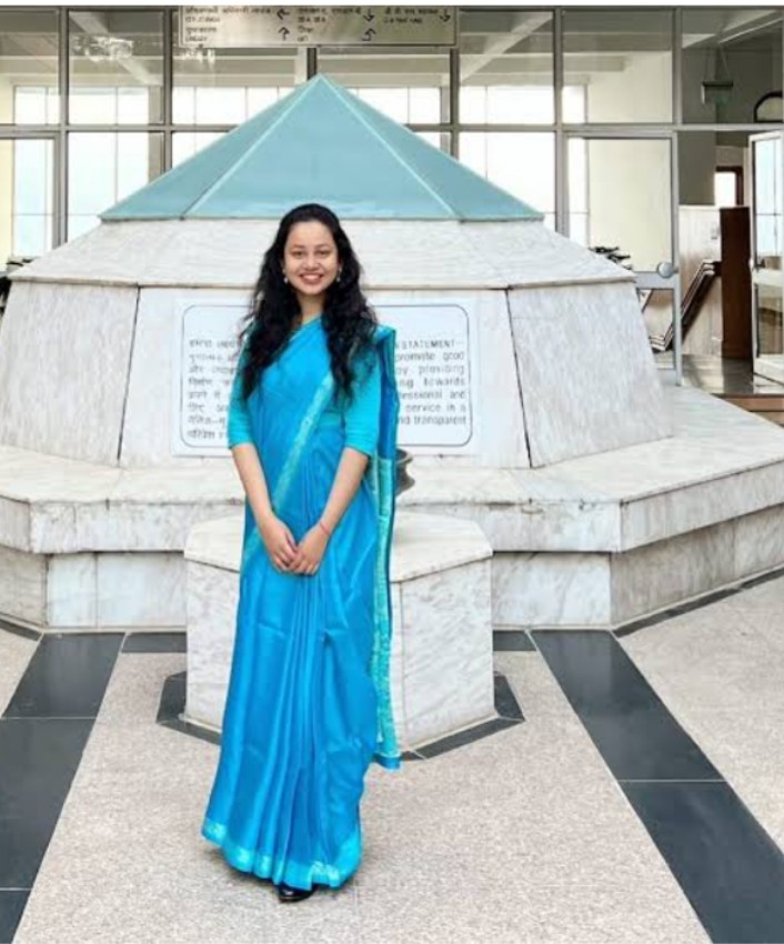 UPSC में interview का खेल समझिए - 

सिविल सर्विस परीक्षा 2020 के अंक - 

• Name - Apala mishra 
AIR - 9
Mains : 816 अंक
Interview : 215 अंक 
Total Marks : 1031 अंक

★ Name - Ria Dabi
AIR - 15
Mains : 859 अंक
Interview: 162 अंक
Grand Total : 1021 अंक

दोनों के लिखित परीक्षा