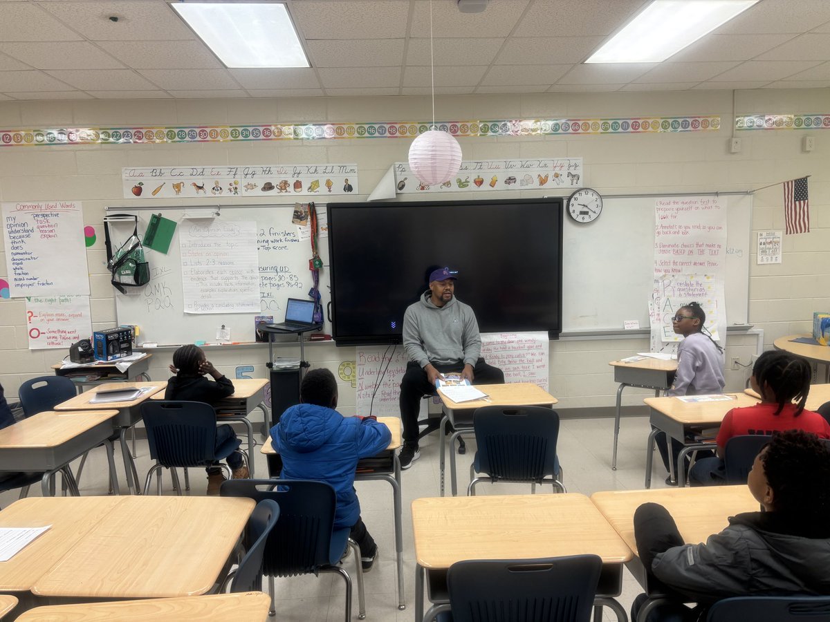 Hutchinson E. S. tweet media