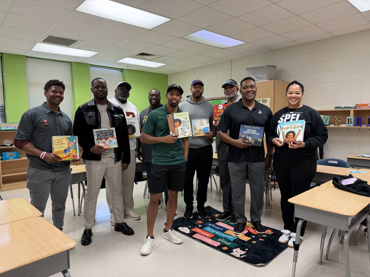 Hutchinson E. S. tweet media