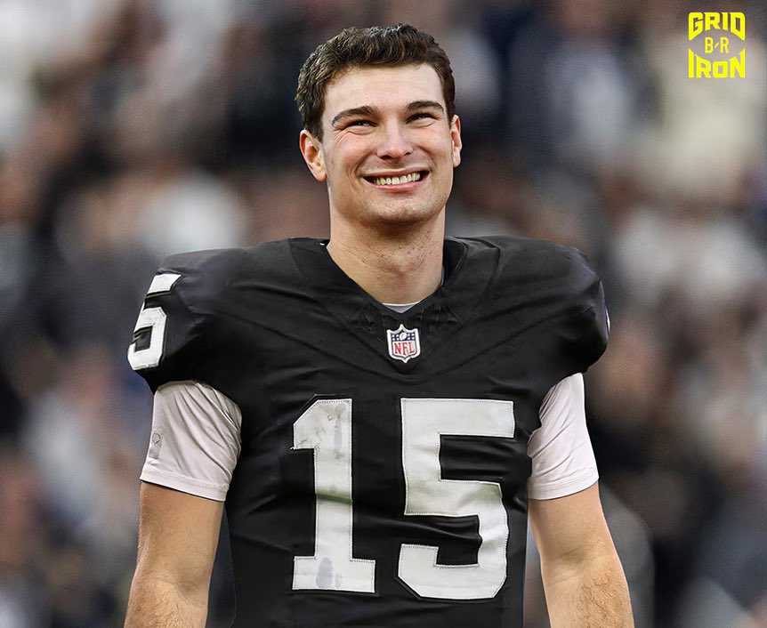 NFL_Convo's tweet photo. The Raiders Potential Offense

QB - Fernando Mendoza
RB - Ashton Jeanty
WR - Makai Lemon
WR - Tre Tucker
WR - Jack Bech
TE - Brock Bowers

Average Age - 22.3 

Let that sink in🤯 https://t.co/ldiJqUcxsR