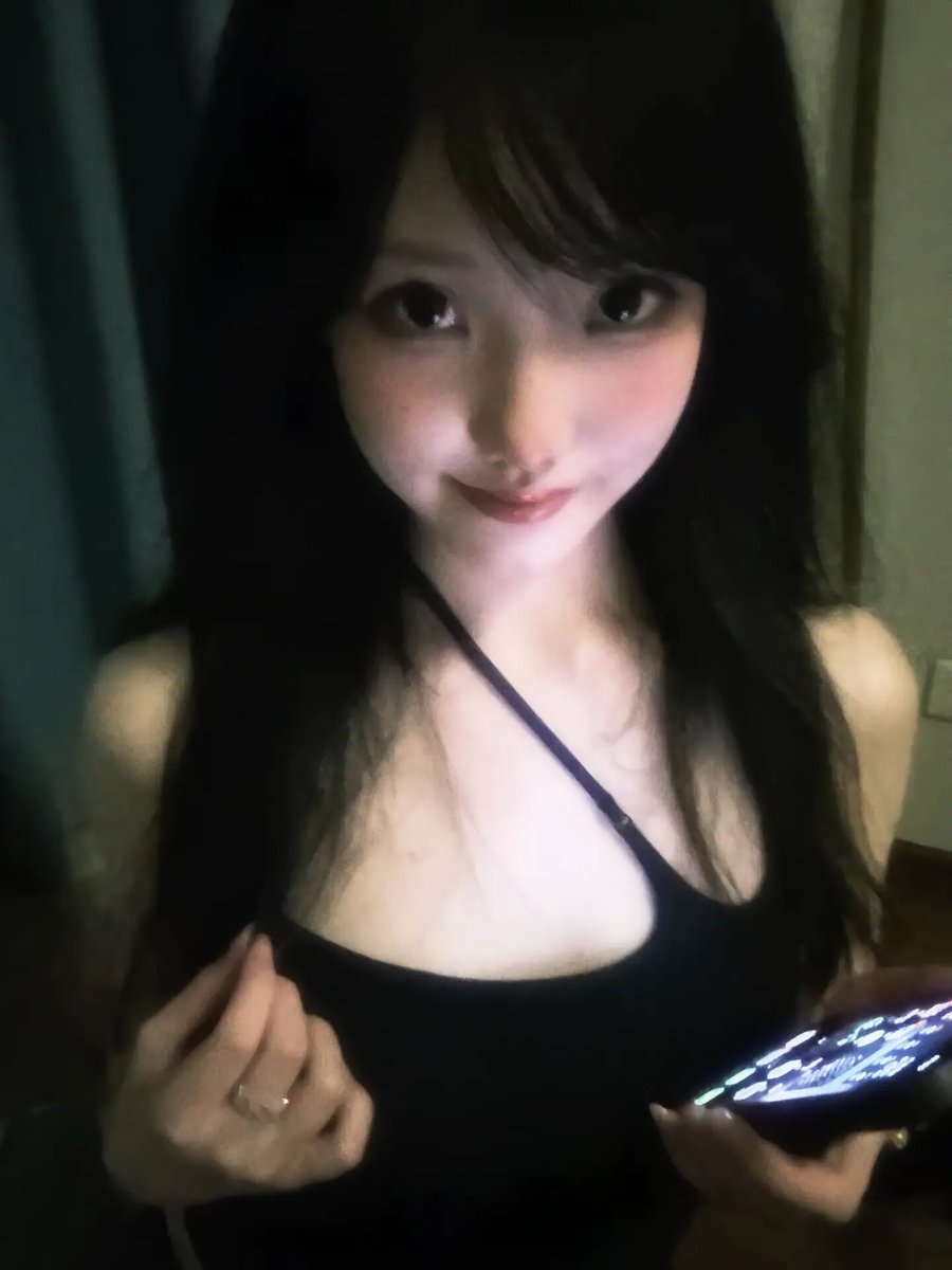 junjun150712's tweet photo. 快开学啦，最近有空哦 https://t.co/WzR7ZZ6TsN